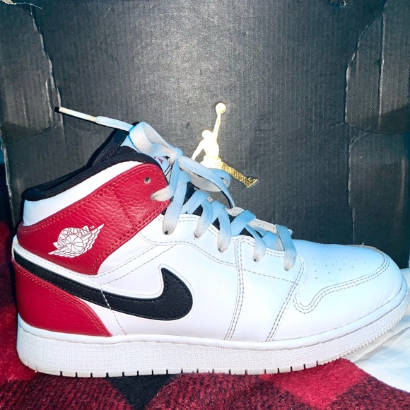 Jordan Other - Air Jordan 1 MID (GS)
